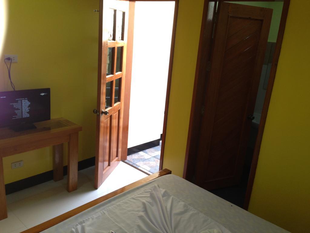 Citrine Travel Lodge El Nido Zimmer foto